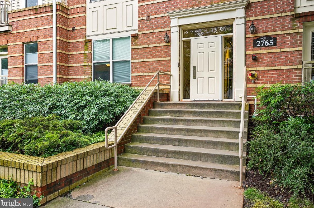 2765 Centerboro Dr #352, Vienna, VA 22181