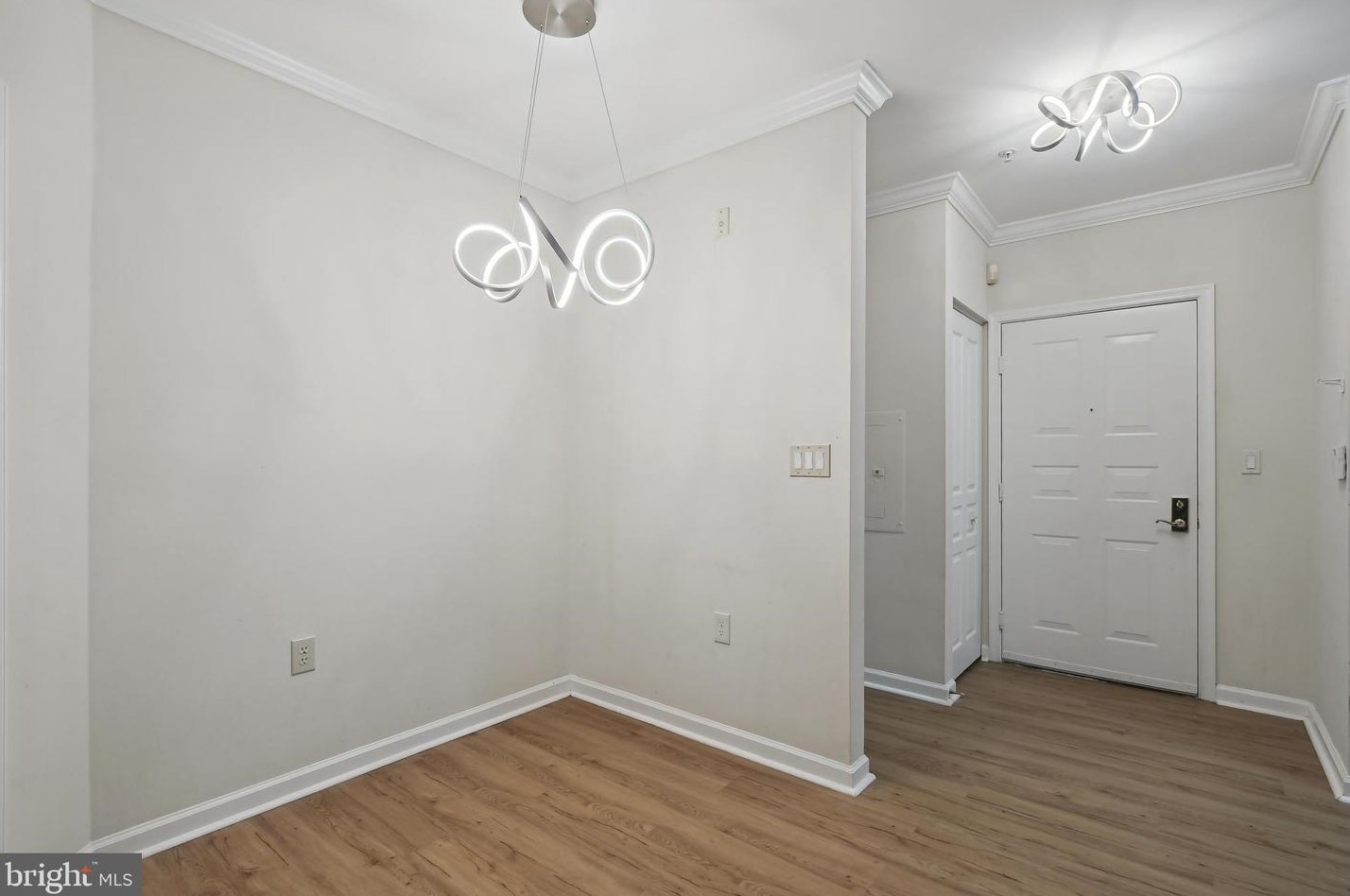 2204 Westcourt Ln #114, Herndon, VA 20170