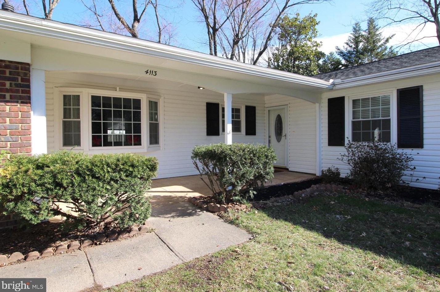 4113 Maureen Ln, Fairfax, VA 22033-3101