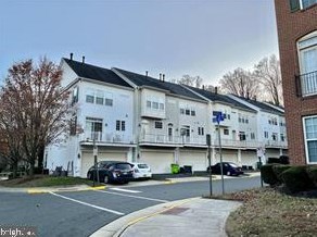 12035 Overbridge Ln, Fairfax, VA 22030-6181