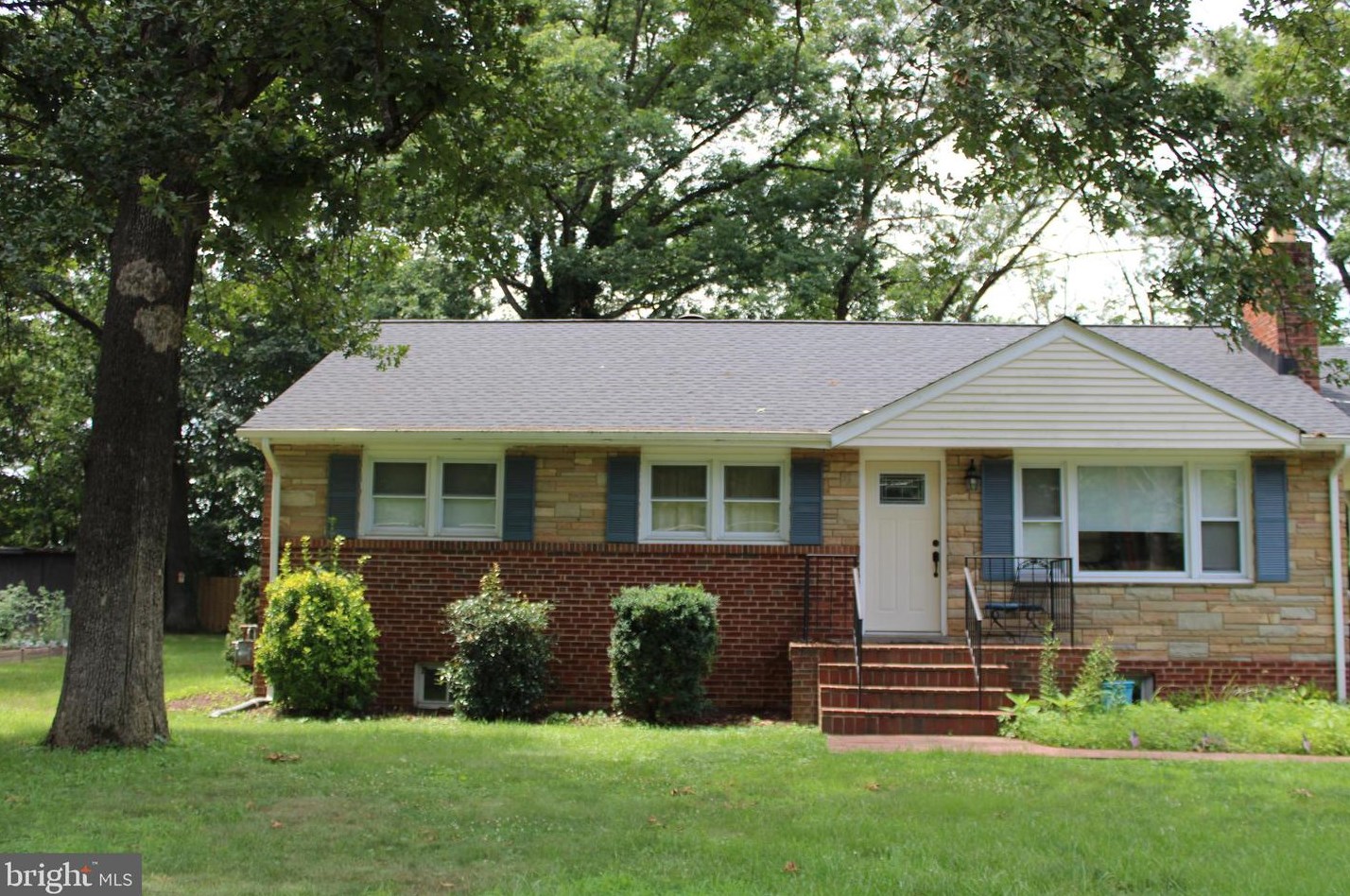 7126 Gormel Dr, Springfield, VA 22150