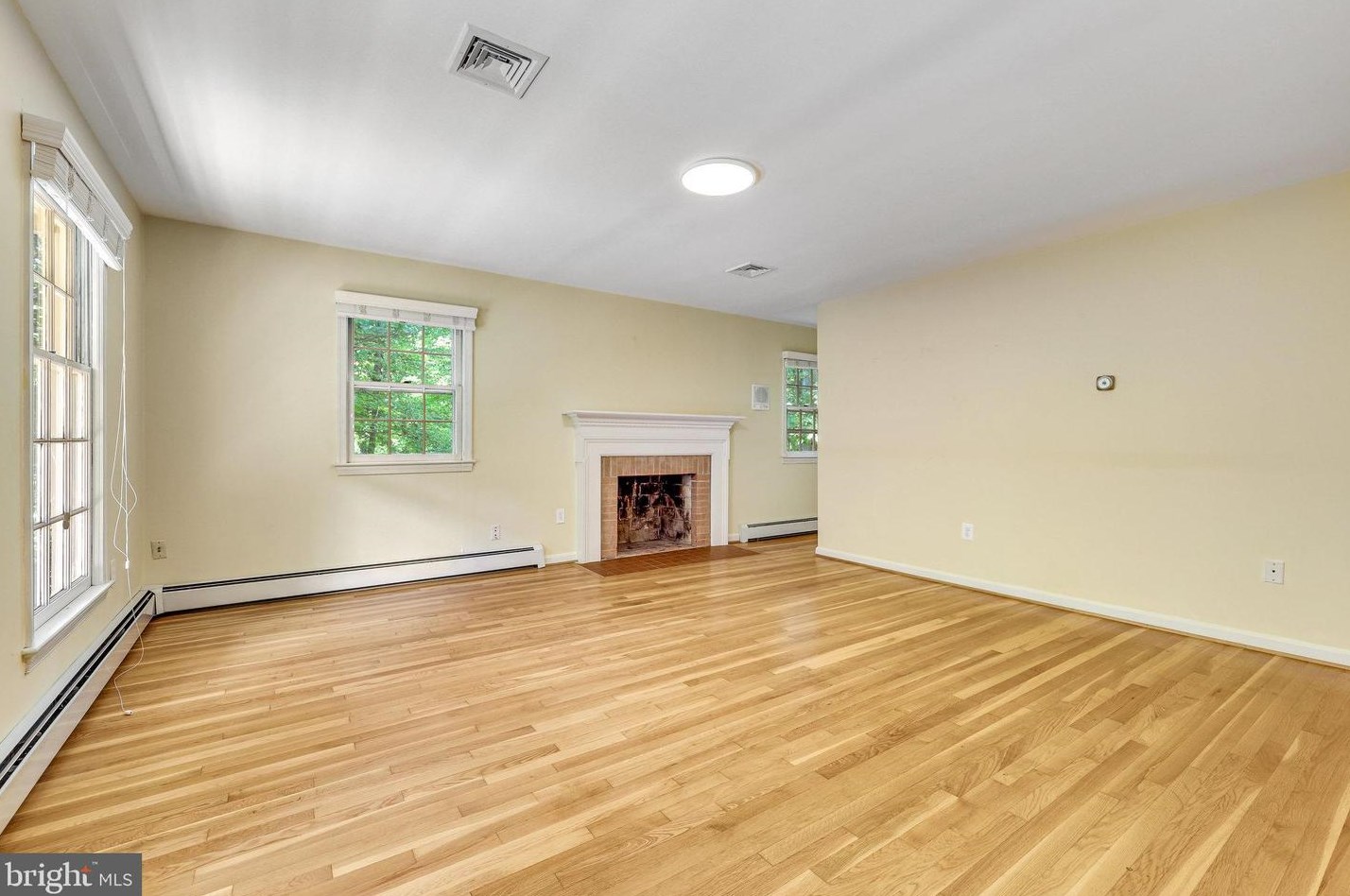 10116 Westford Dr, Vienna VA  22182-1532 exterior