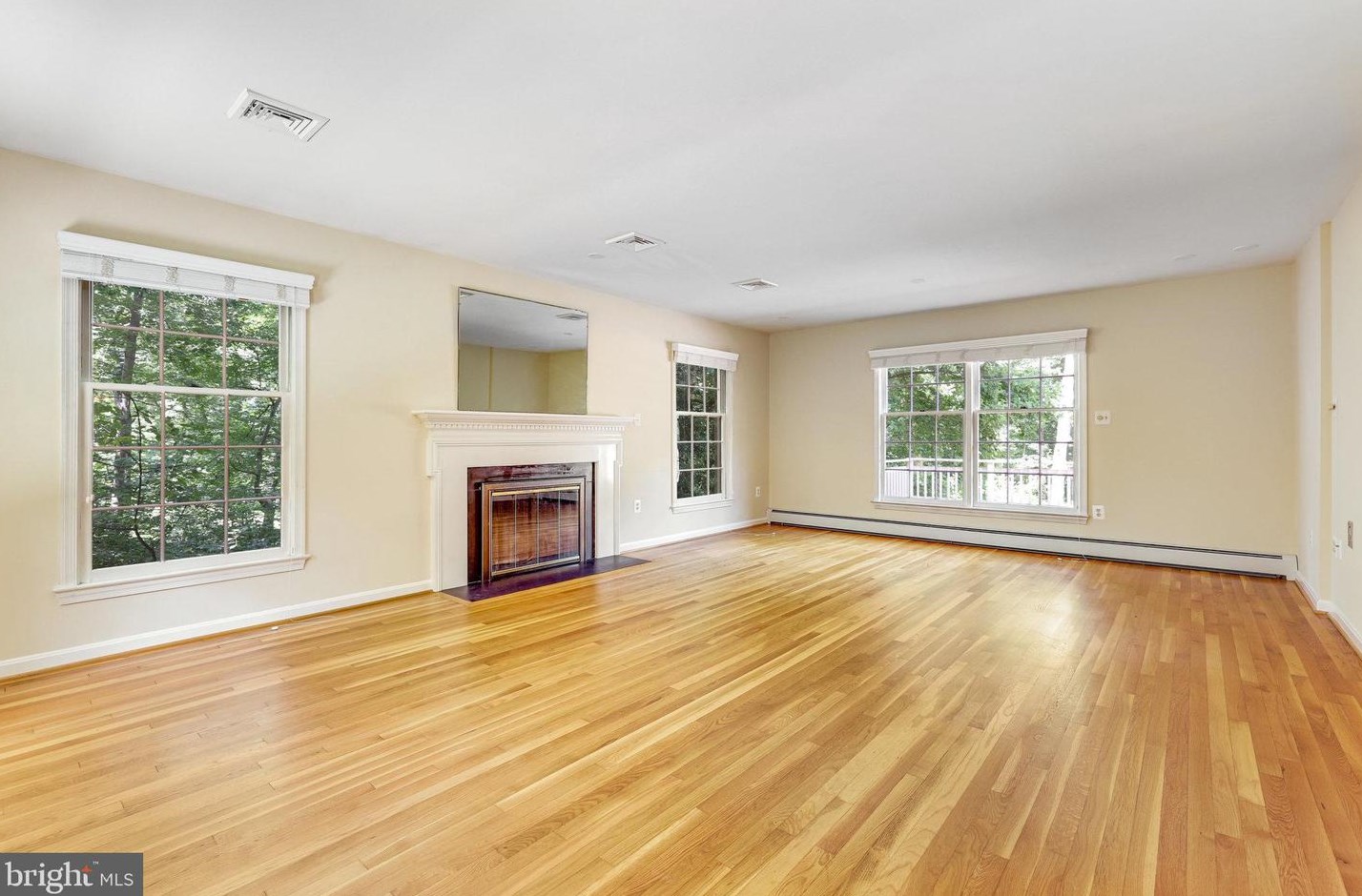 10116 Westford Dr, Vienna VA  22182-1532 exterior