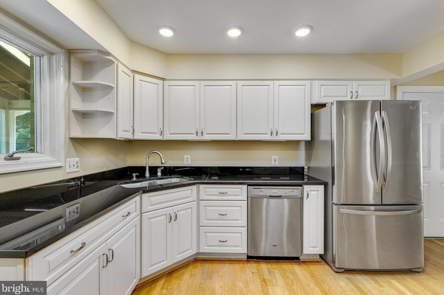 10116 Westford Dr, Vienna VA  22182-1532 exterior