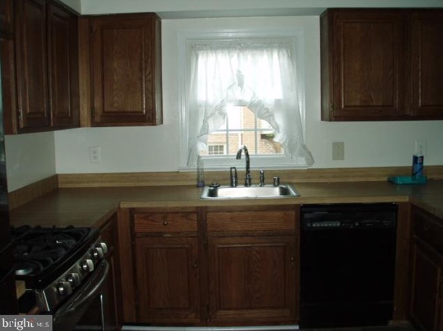 3690 Yorktown Village Pass, Annandale, VA 22003