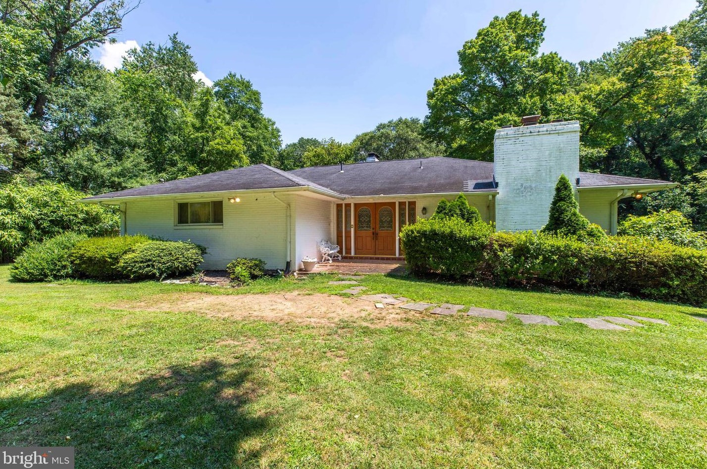 5005 Ravensworth Rd, Annandale, VA 22003