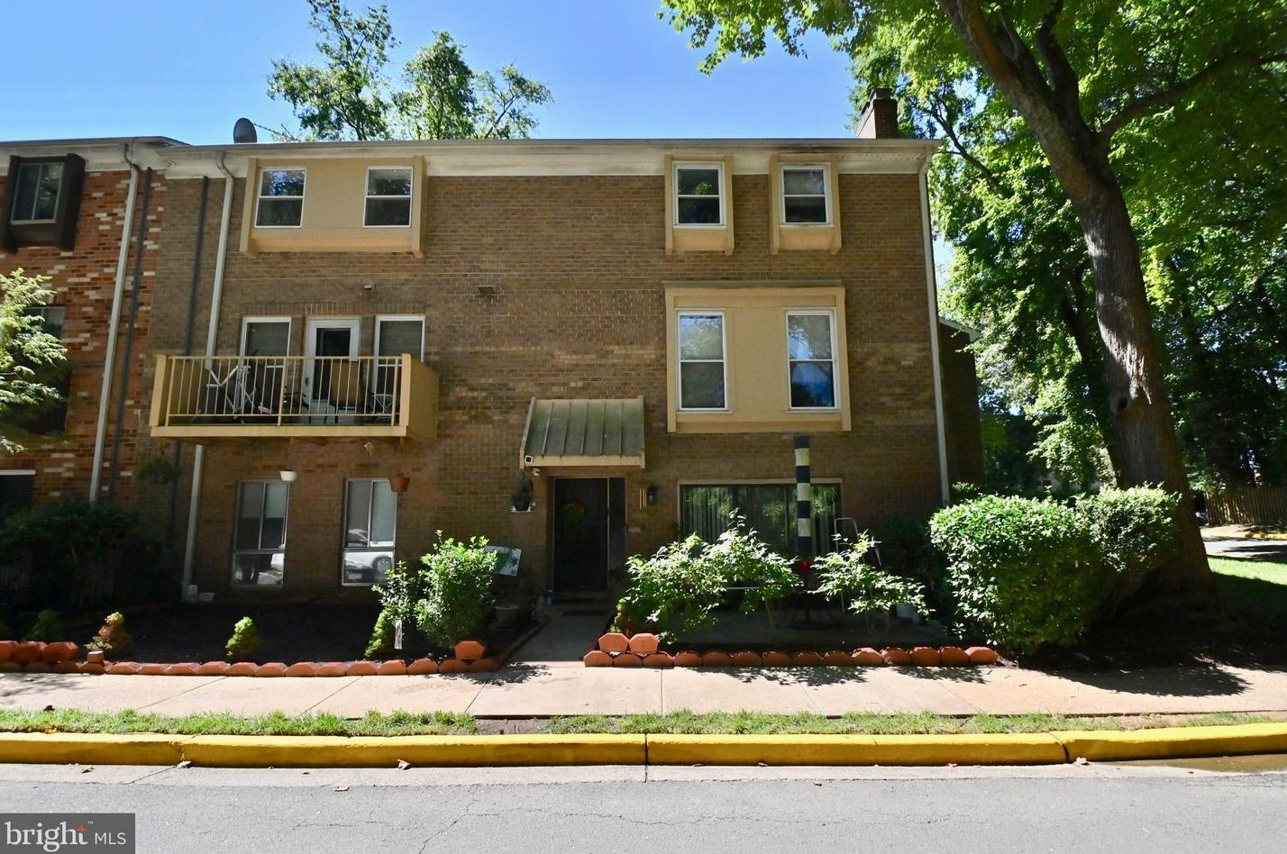 3831 Persimmon Cir, Fairfax, VA 22031-4119