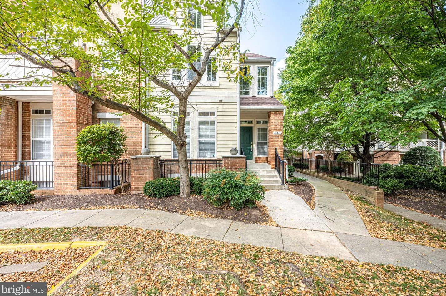 11316 Sundial Ct #814, Herndon, VA 20194