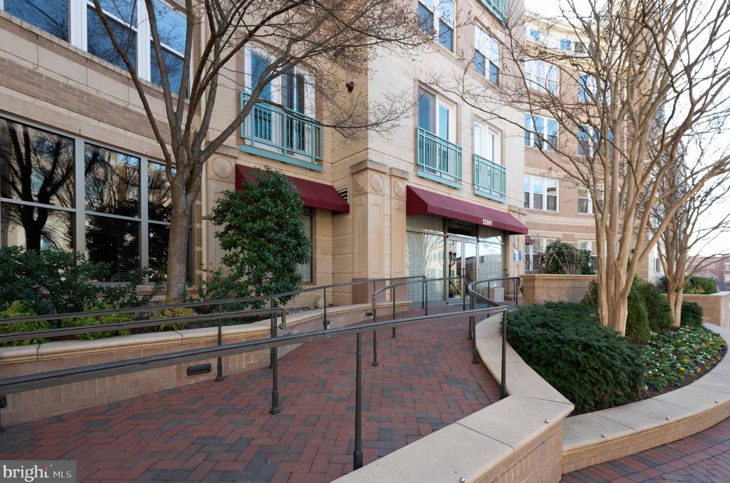 12001 Market St #205, Herndon, VA 20190