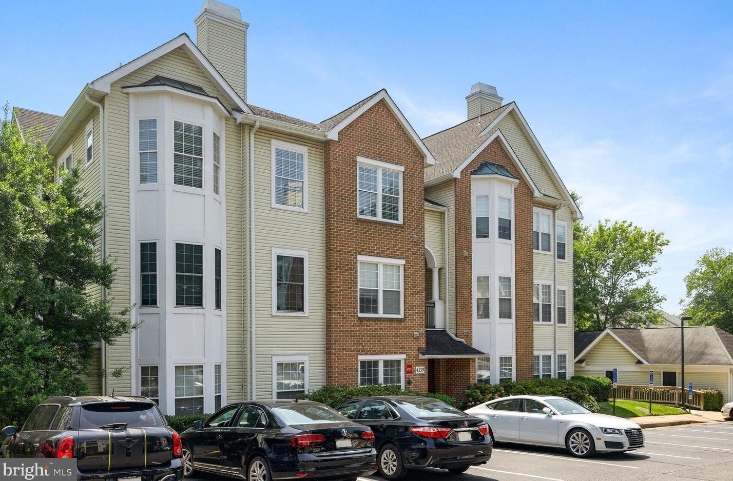 4139 Fountainside Ln #301, Fairfax, VA 22030