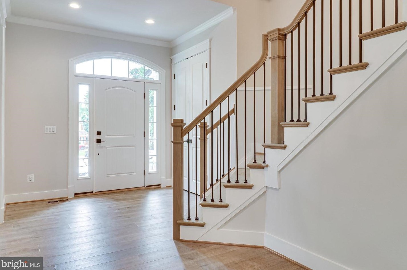 9621 Podium Dr, Vienna, VA 22182-3339