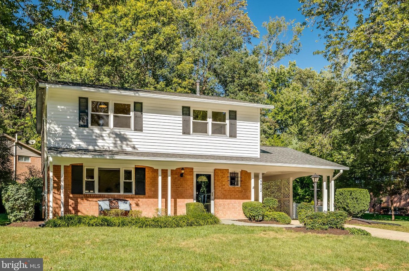 9812 Bronte Dr, Fairfax, VA 22032-3910