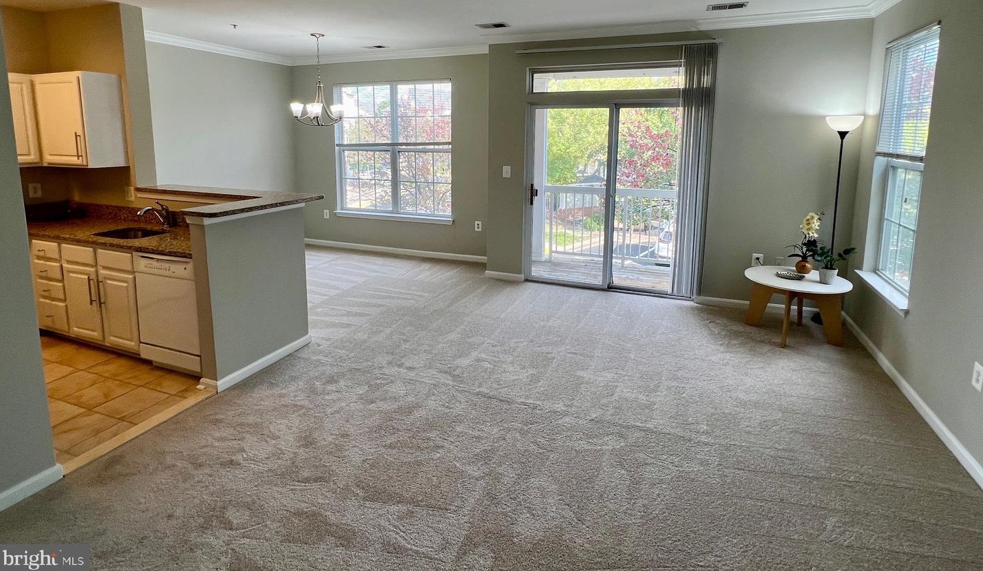 13136 Marcey Creek Rd, Herndon, VA 20171