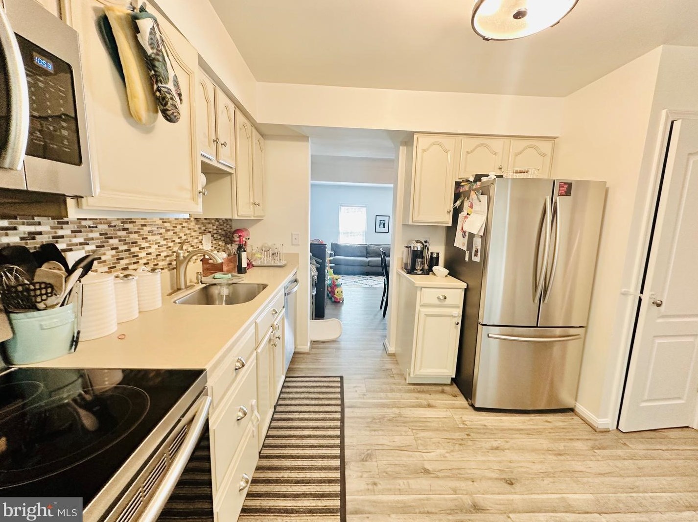 12010 Glen Alden Rd, Fairfax, VA 22030-6717