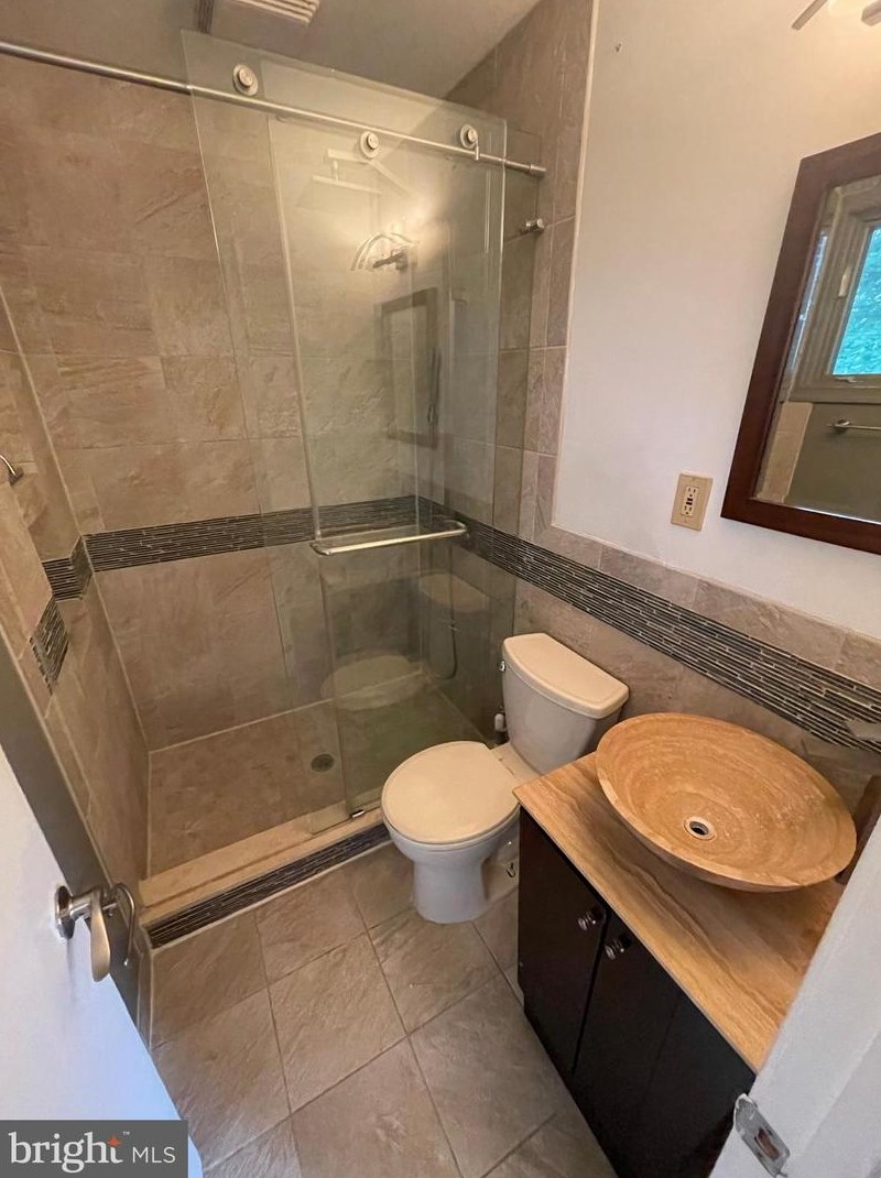 5124 Richardson Dr, Fairfax, VA 22032