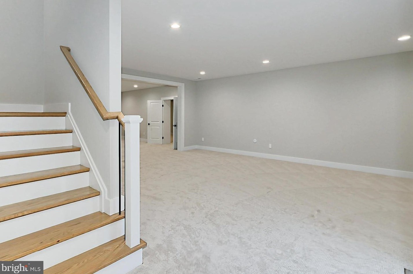 10206 Blake Ln, Vienna VA  22124-2633 exterior