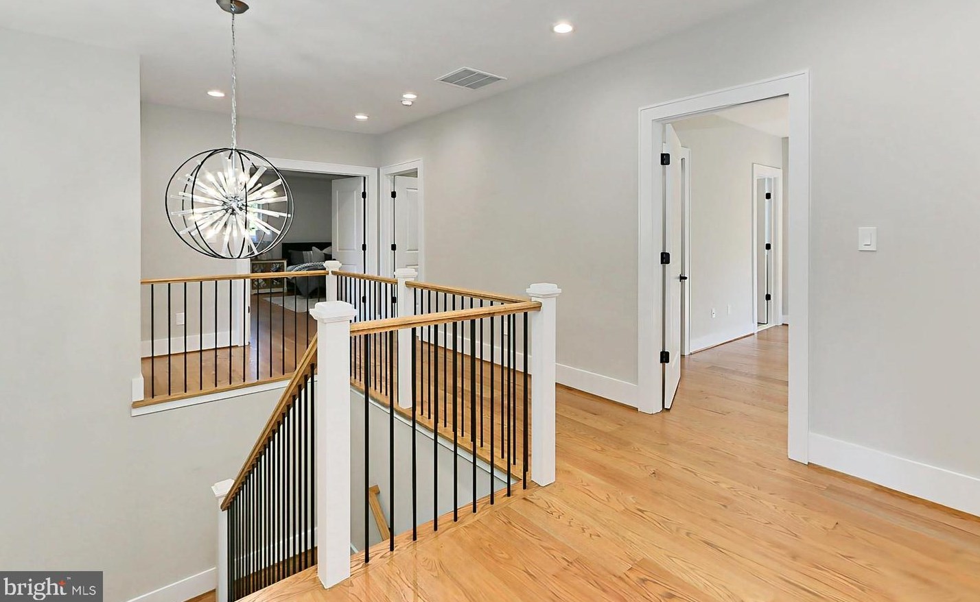 10206 Blake Ln, Vienna VA  22124-2633 exterior