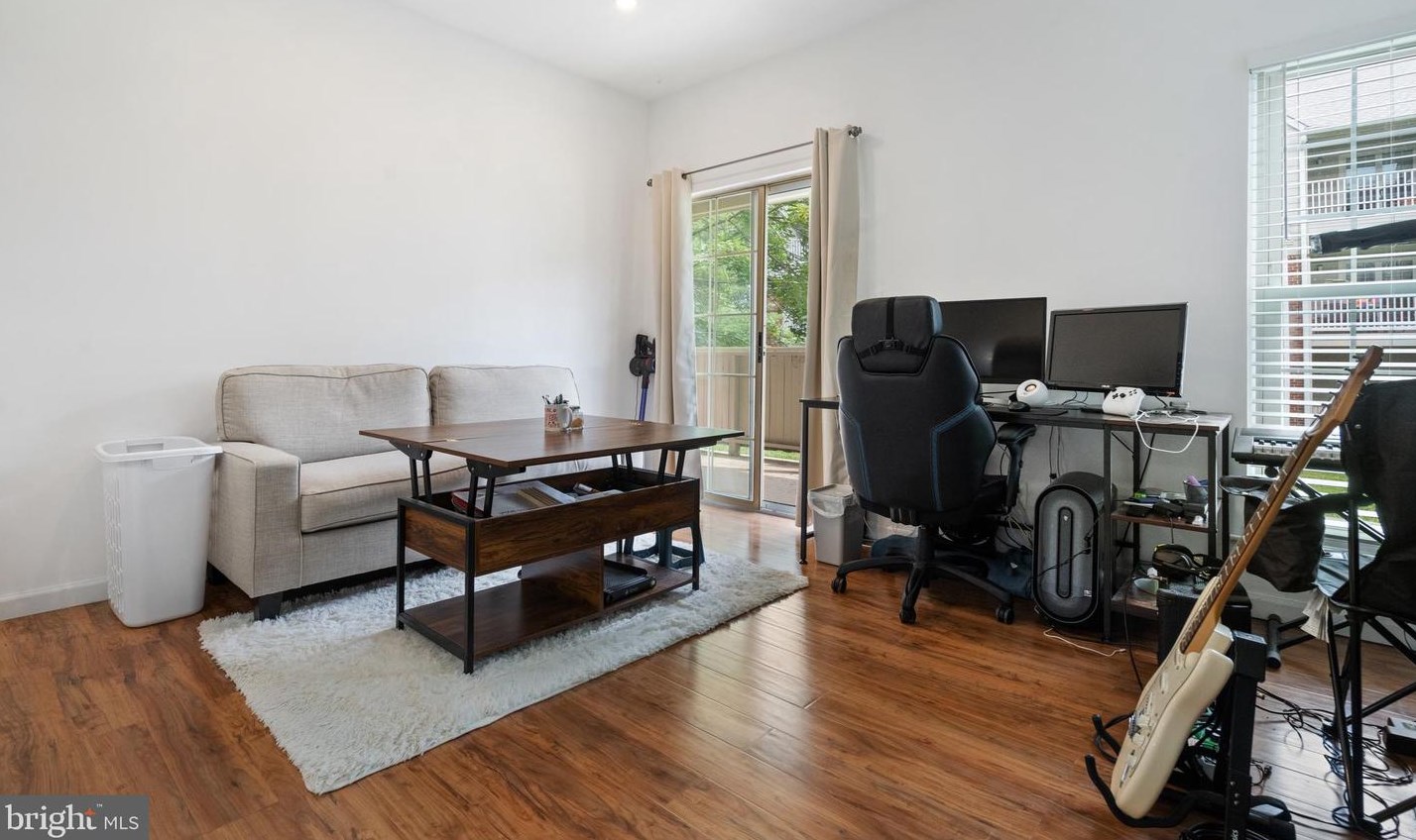 3920 Penderview Dr, Fairfax, VA 22033-4706
