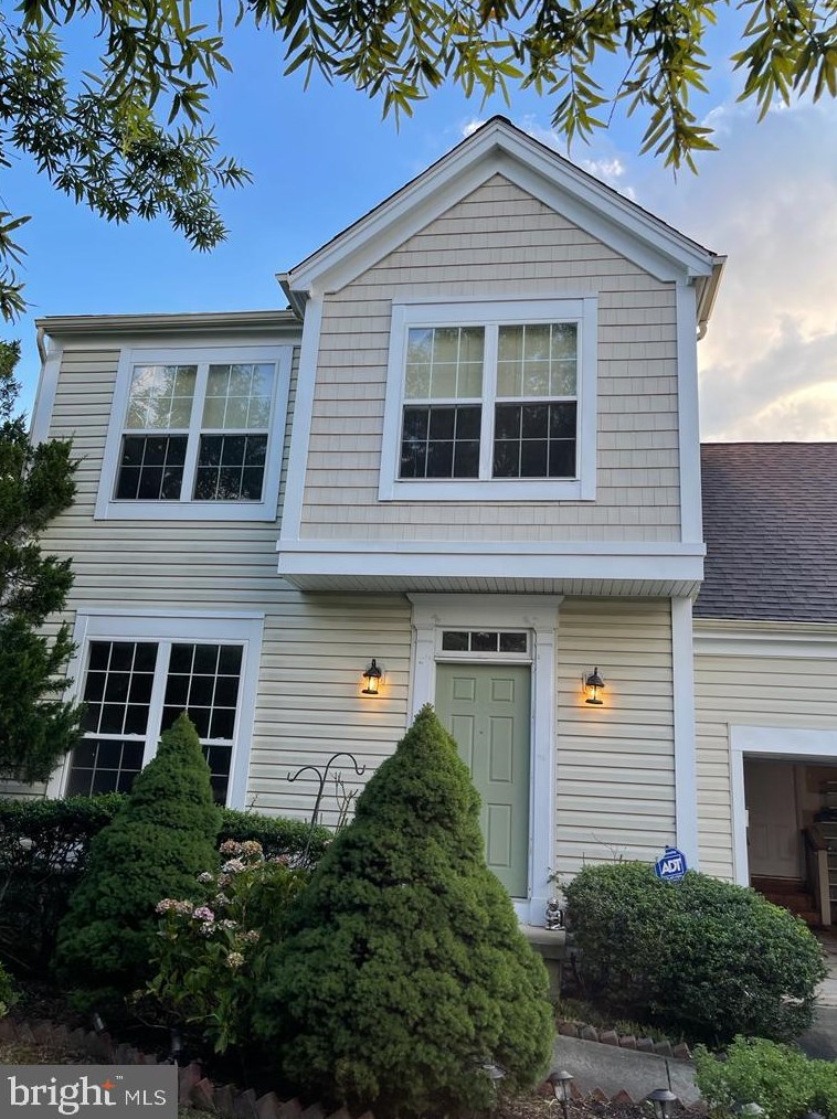 2464 Arctic Fox Way, Herndon, VA 20191