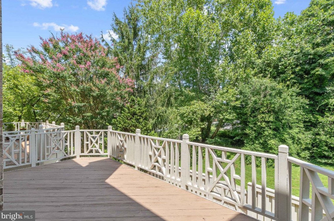 3903 Barcroft Mews Ct, Falls Church, VA 22041