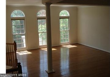 8510 Harvest Oak Dr, Vienna, VA 22182-5600