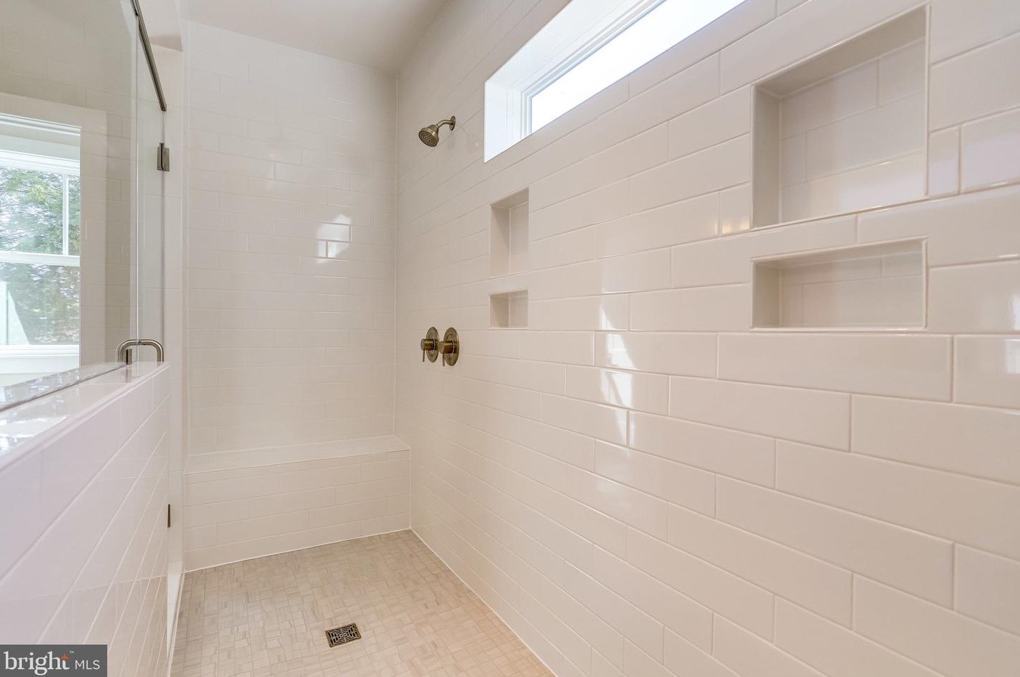 1110 Cottage St, Vienna VA 22180-6551 exterior