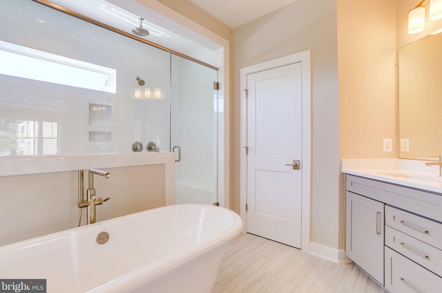 1110 Cottage St, Vienna VA 22180-6551 exterior