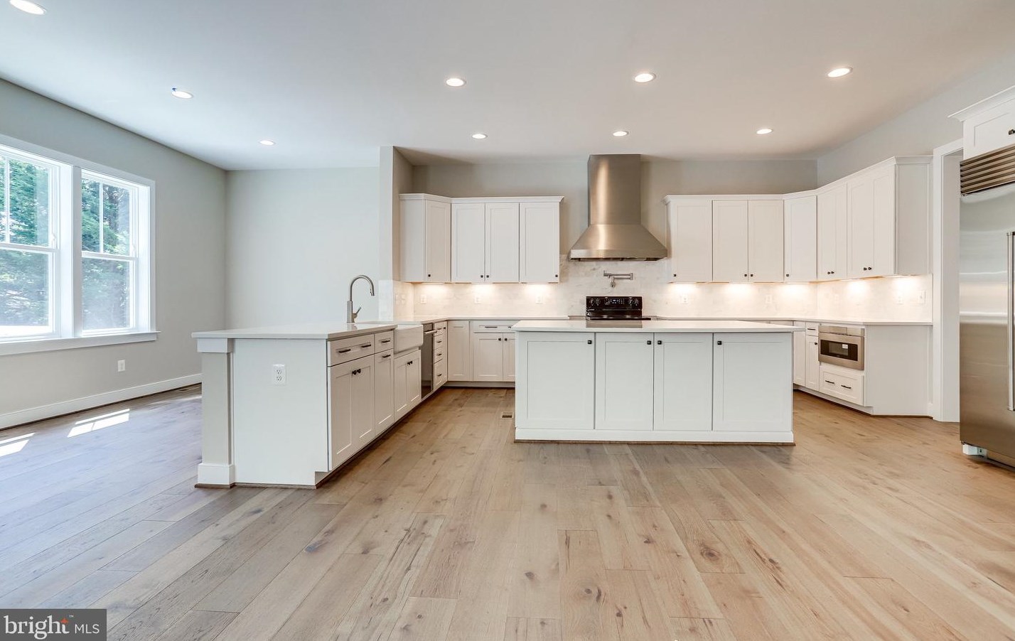 1110 Cottage St, Vienna VA 22180-6551 exterior