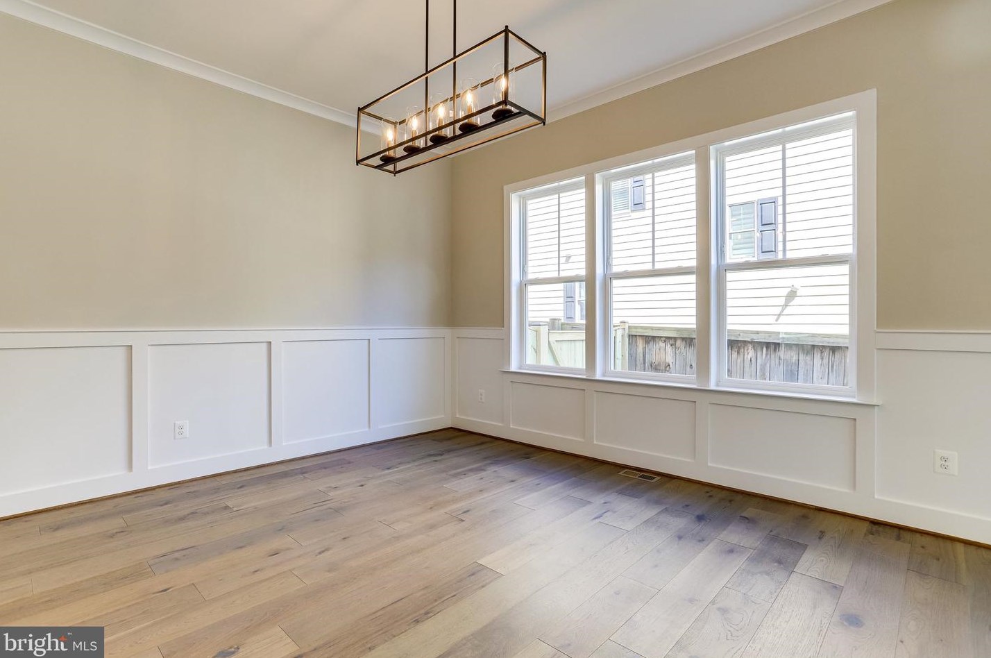 1110 Cottage St, Vienna VA 22180-6551 exterior