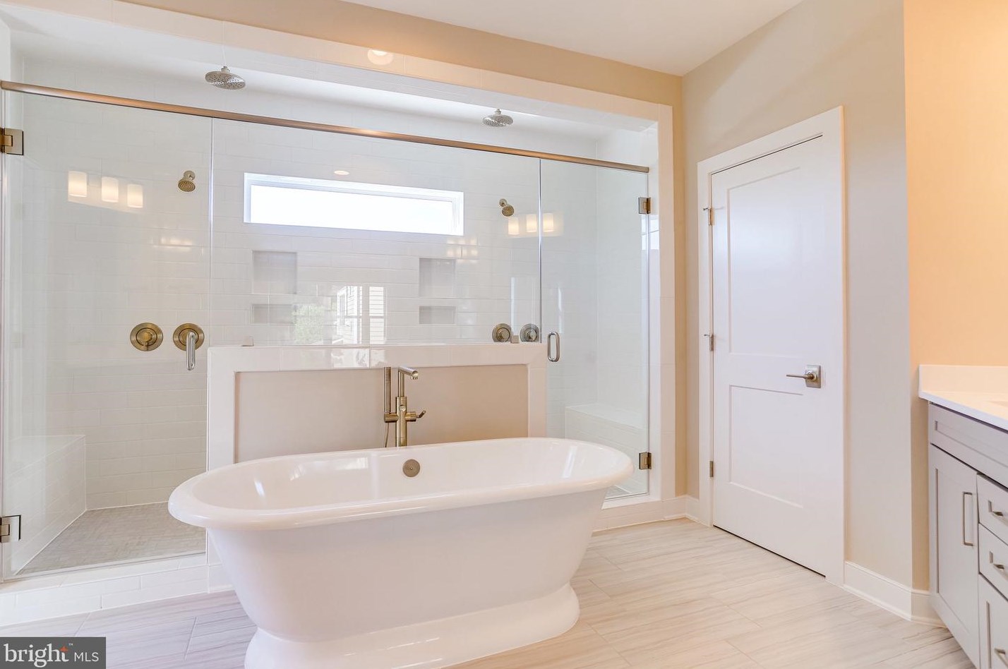 1110 Cottage St, Vienna VA 22180-6551 exterior