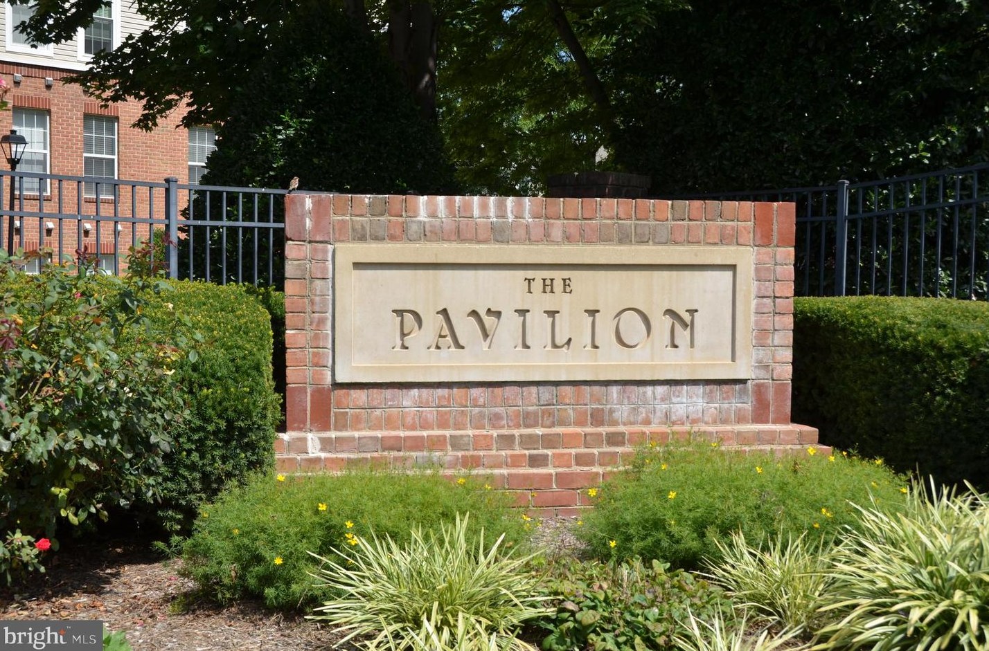 6990 Falls Reach Dr #204, Falls Church, VA 22043