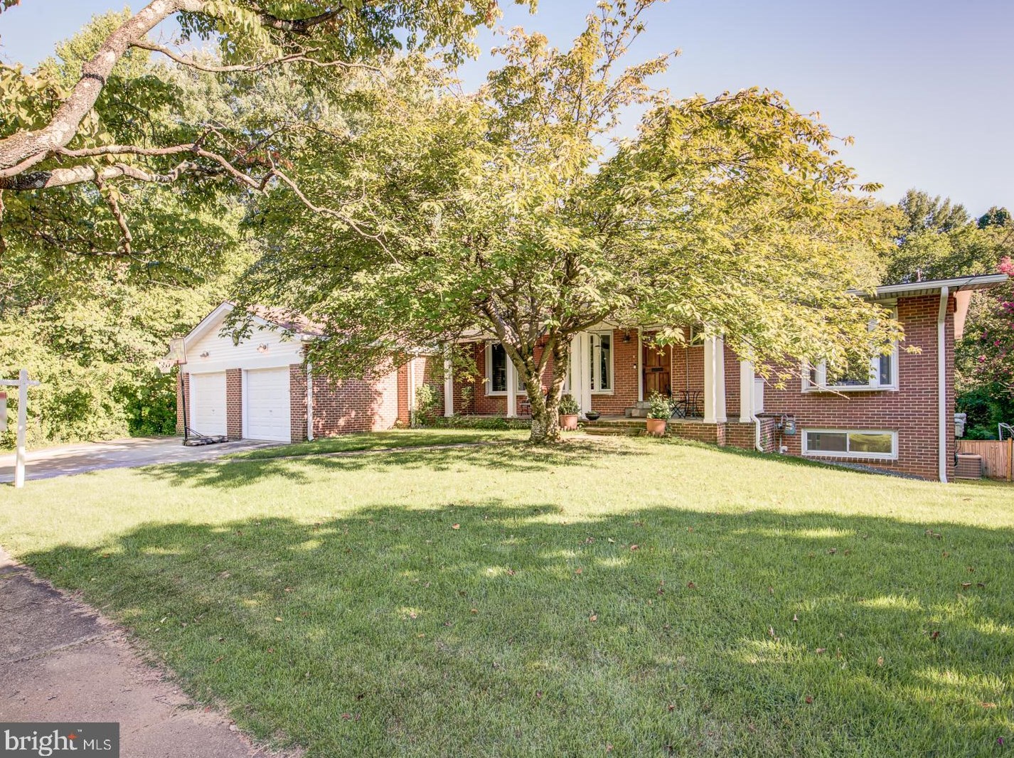 1633 Wrightson Dr, Mc Lean, VA 22101