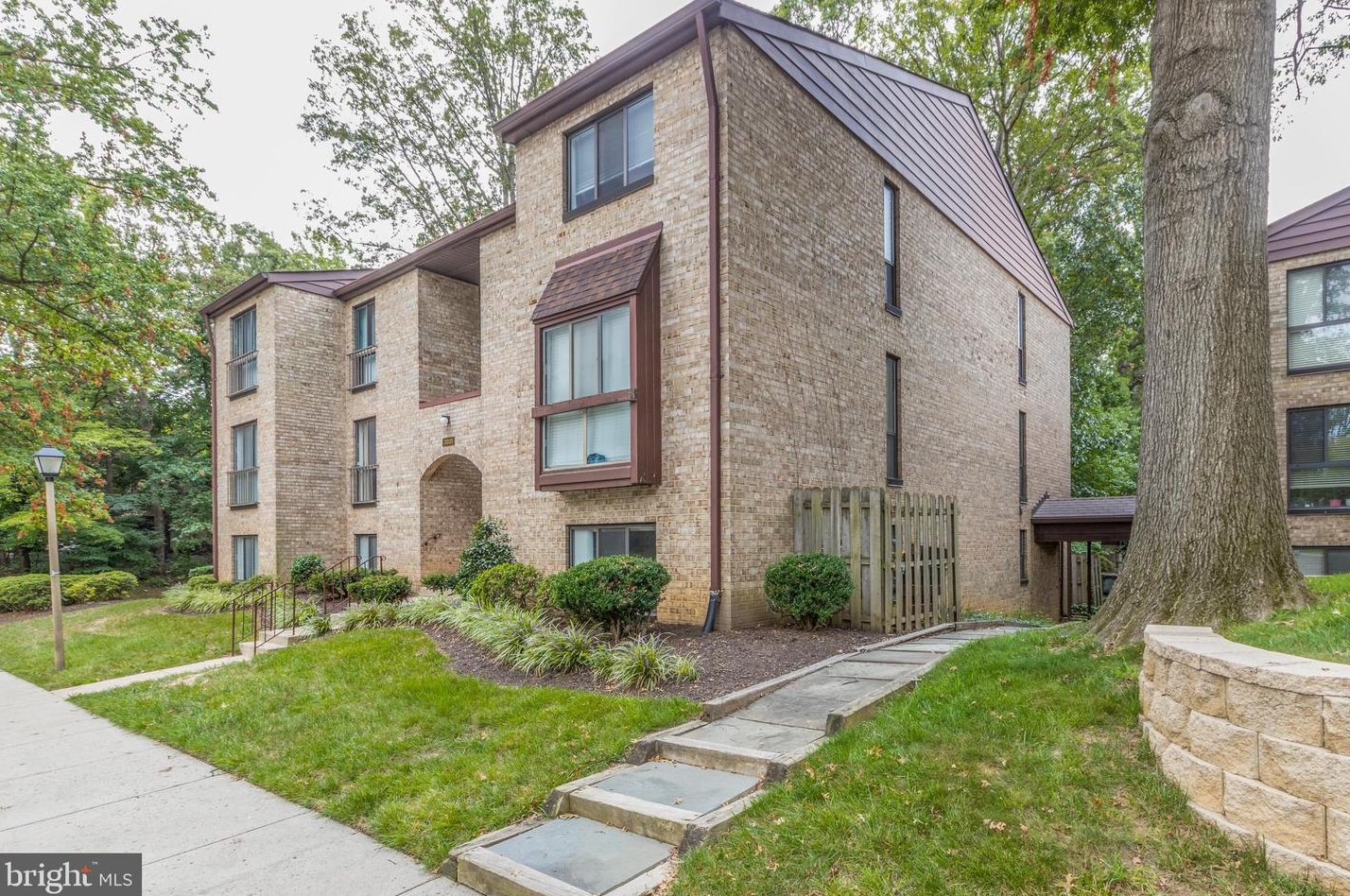2031 Royal Fern Ct Apt 22b, Herndon, VA