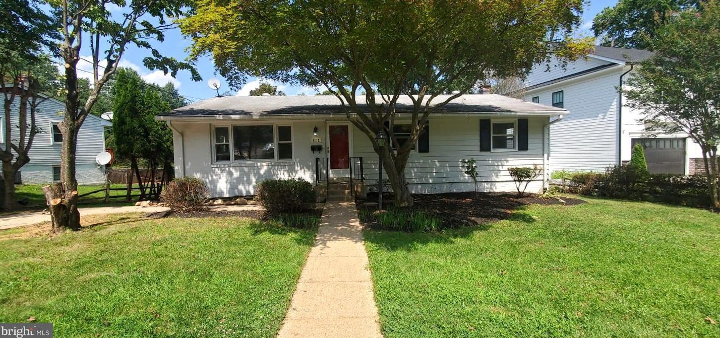 1112 Hillcrest Dr Sw, Vienna, VA 22180