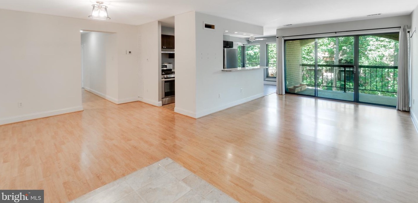 11200 Chestnut Grove Square #11200-202, Herndon, VA 20190
