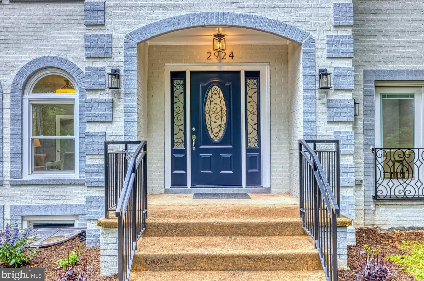 2924 Hunter Rd, Fairfax, VA 22031-1420