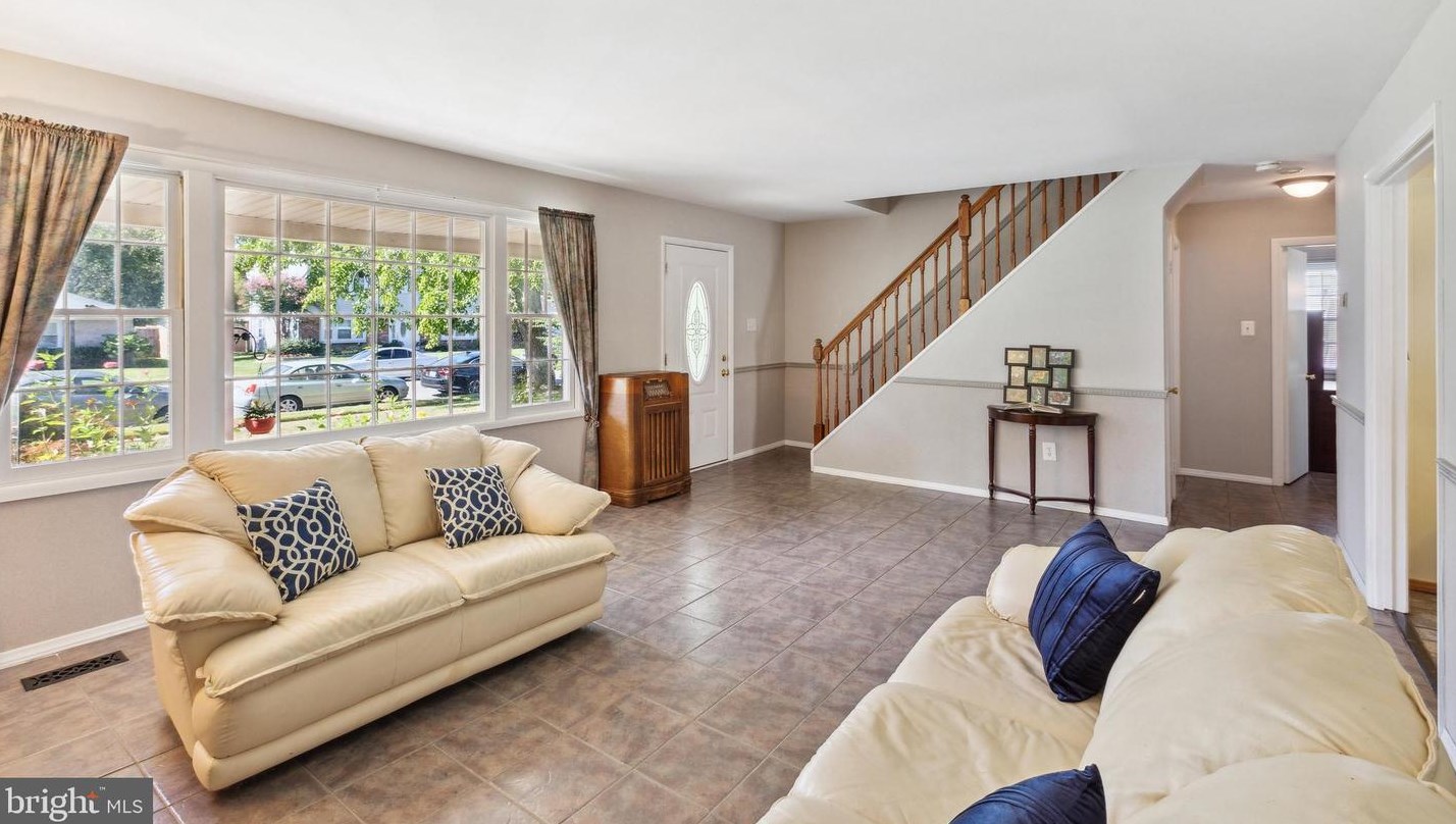 13140 Pavilion Ln, Fairfax, VA 22033-3030