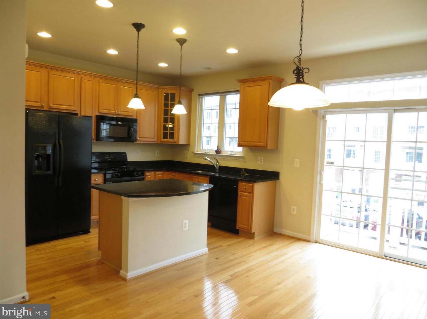 4663 Carisbrooke Ln, Fairfax, VA 22030