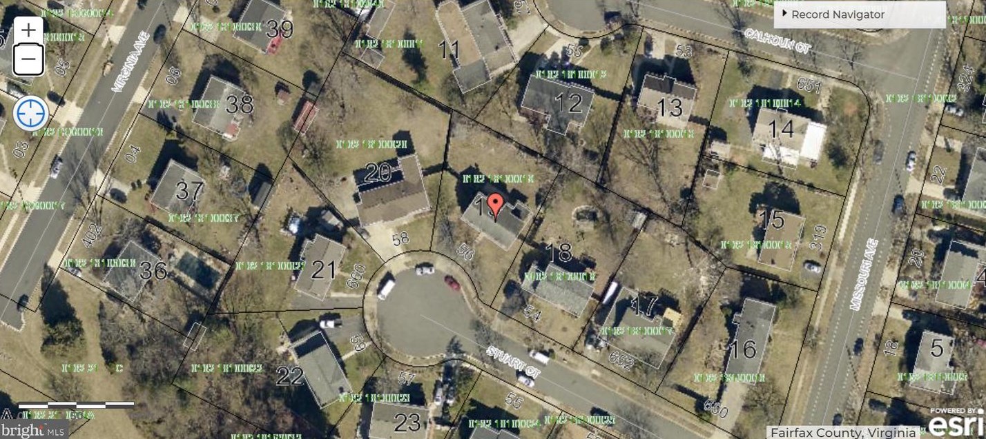 656 Stuart Ct, Herndon, VA 20170