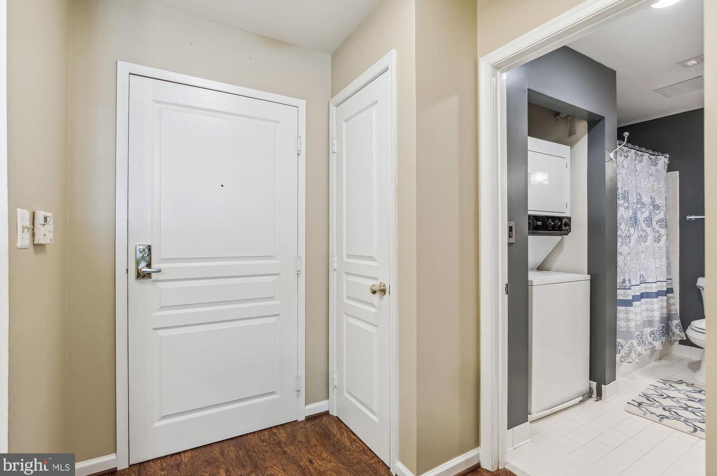 5563 Seminary Rd #115, Falls Church, VA 22041