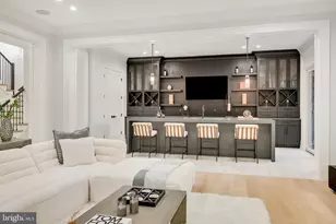 725 Lawton St, McLean, VA 22101 - Photo 100