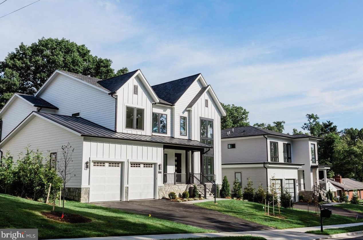 7315 Pine Dr, Annandale, VA 22003