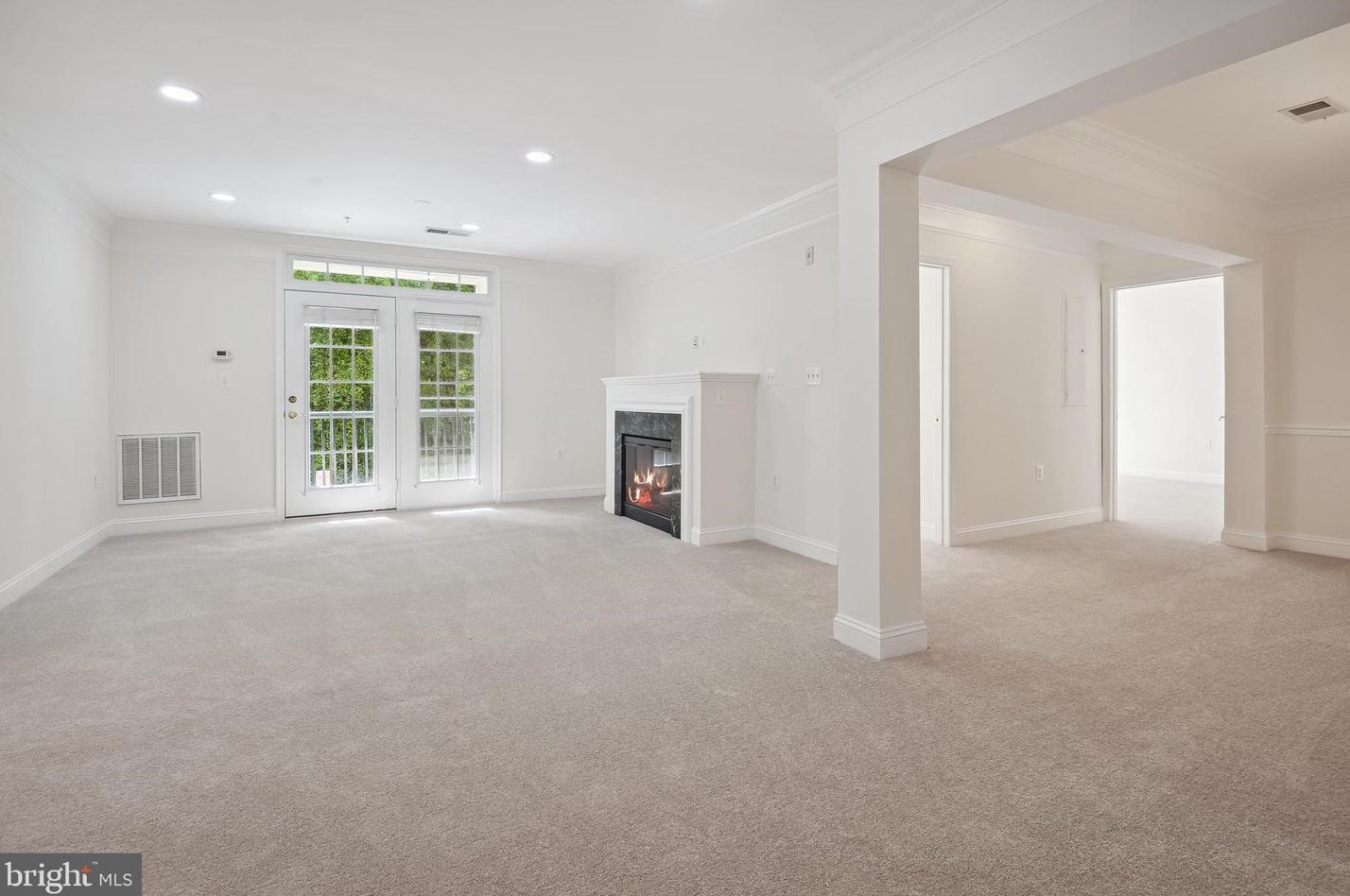 2905 Saintsbury Plz, Fairfax, VA 22031-1163