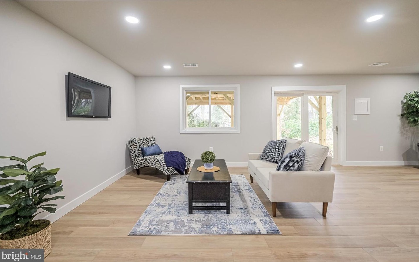 4405 San Carlos Dr, Fairfax VA  22030-5372 exterior