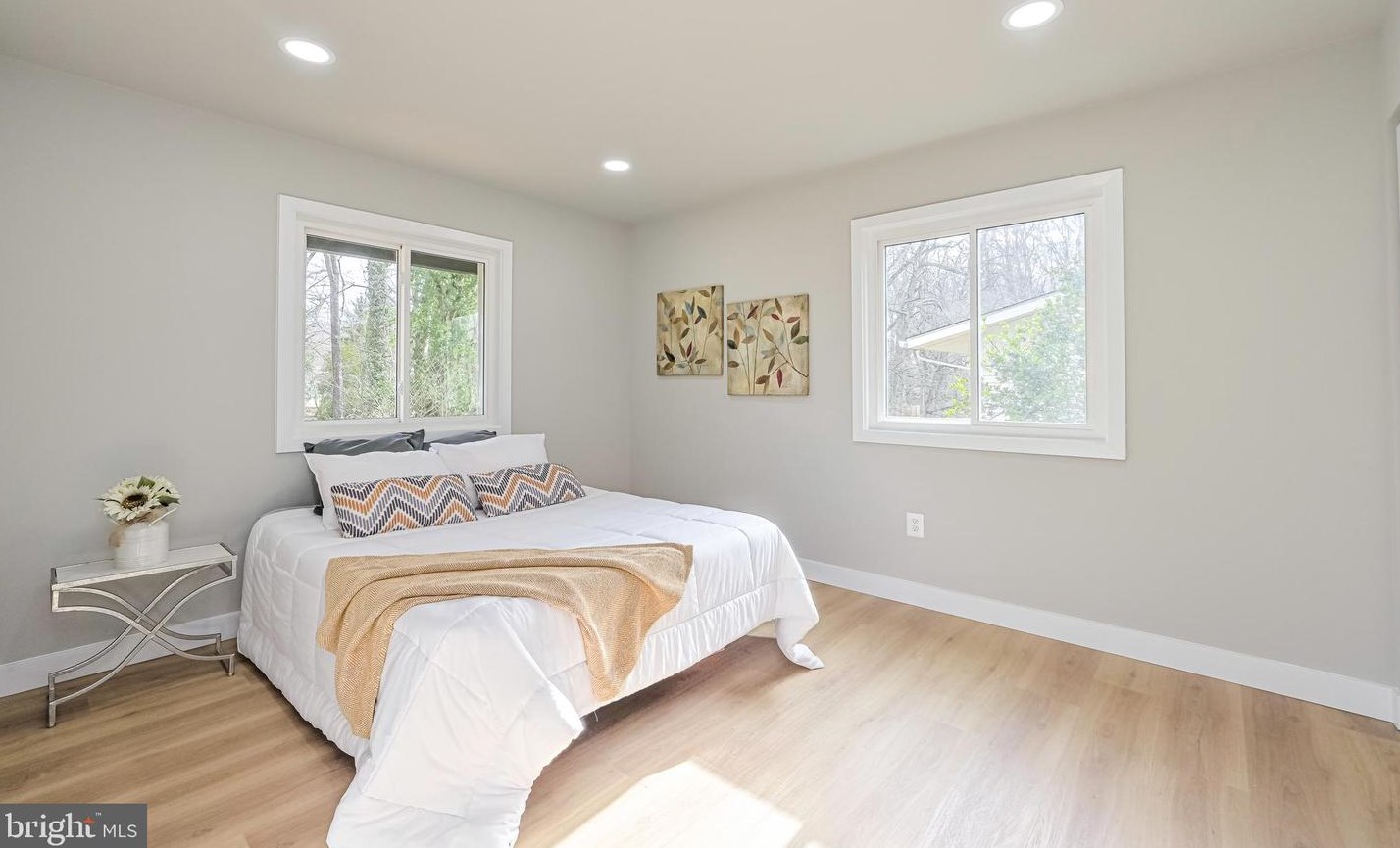 4405 San Carlos Dr, Fairfax VA  22030-5372 exterior