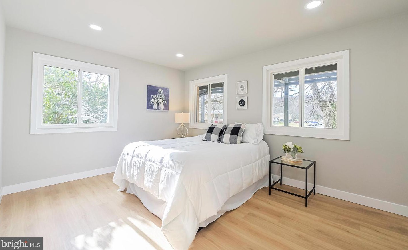 4405 San Carlos Dr, Fairfax VA  22030-5372 exterior