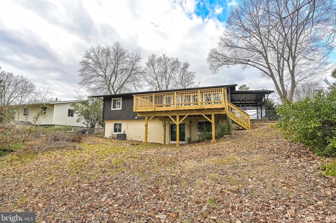 4405 San Carlos Dr, Fairfax VA  22030-5372 exterior