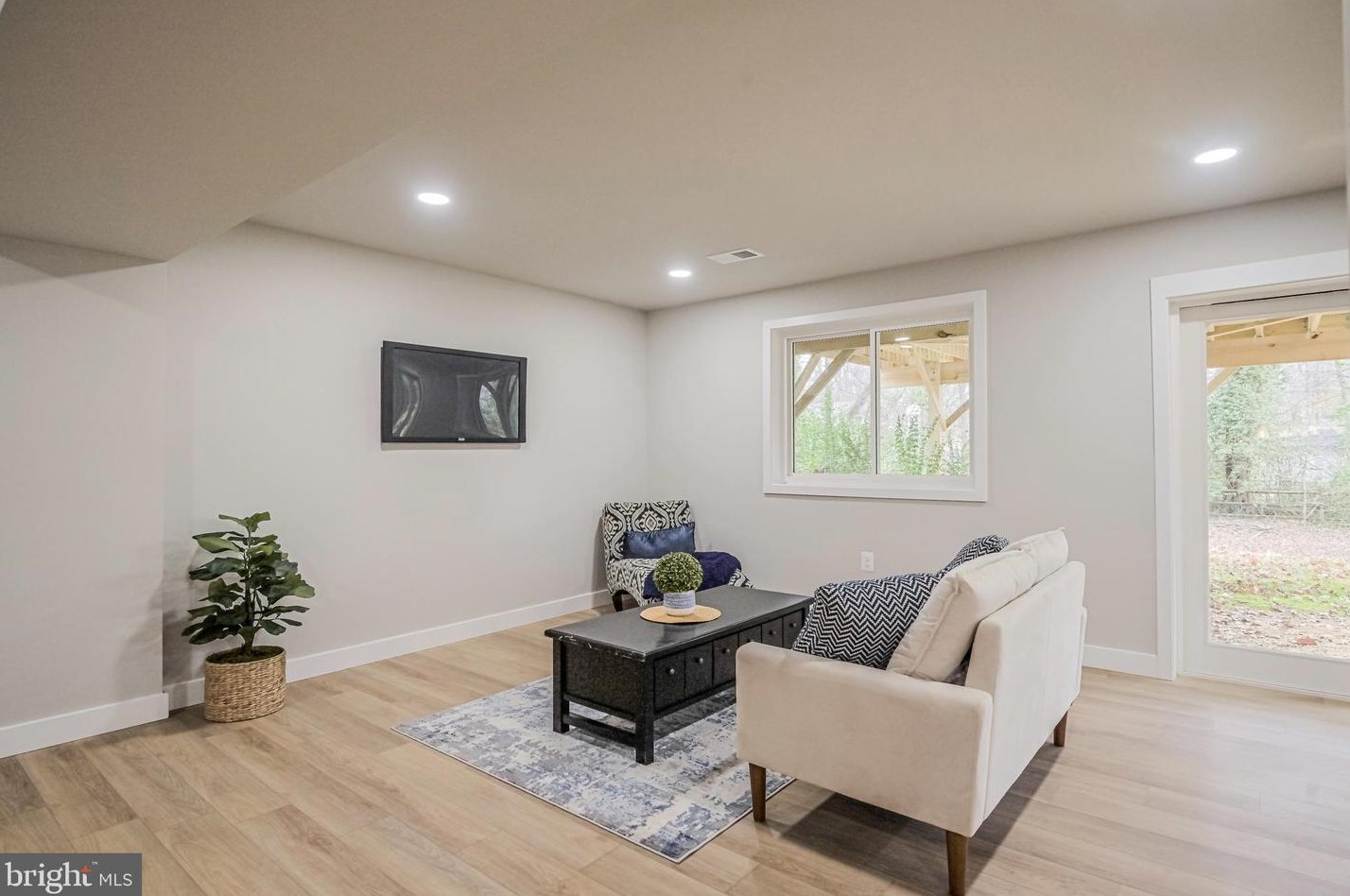 4405 San Carlos Dr, Fairfax VA  22030-5372 exterior