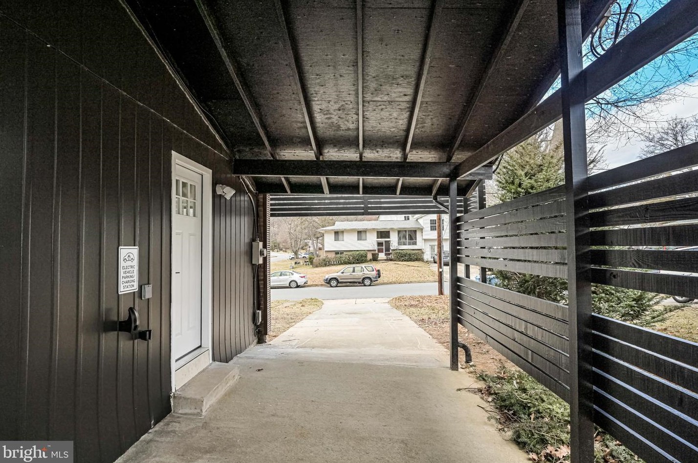 4405 San Carlos Dr, Fairfax VA  22030-5372 exterior