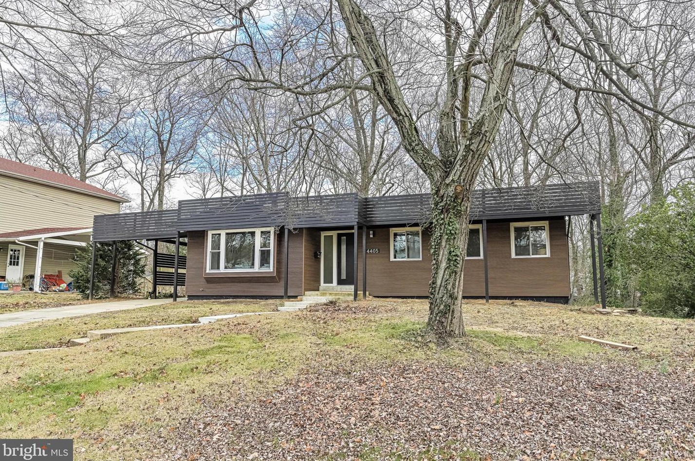 4405 San Carlos Dr, Fairfax VA  22030-5372 exterior